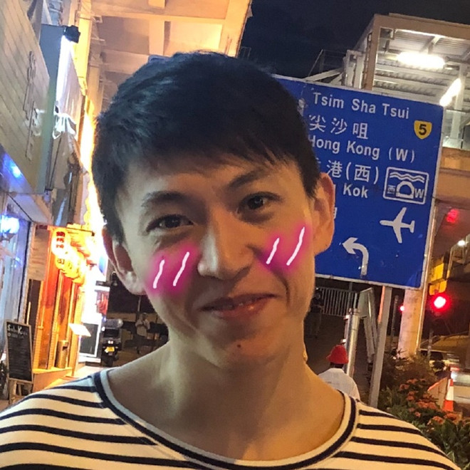 刘晓宇晒照自嘲:纪录一下这辈子脸最圆的一刻