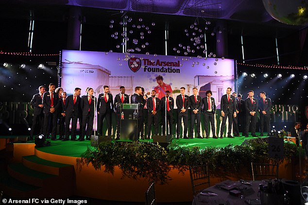 <a href=https://www.310bf.com/tags-%E9%98%BF%E6%A3%AE%E7%BA%B3-0.html target=_blank class=infotextkey>阿森纳</a>众球星出席俱乐部舞会，为俱乐部基金会筹款