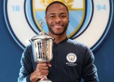 官方：斯特林当选PFA英超年度最佳年轻球员