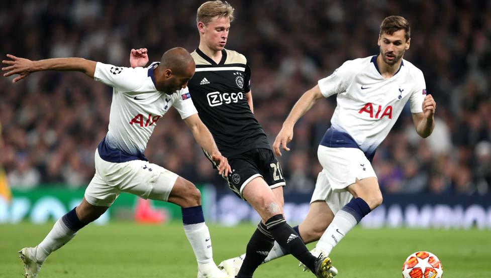 中场指挥官,对阵热刺的比赛德容传球成功率高