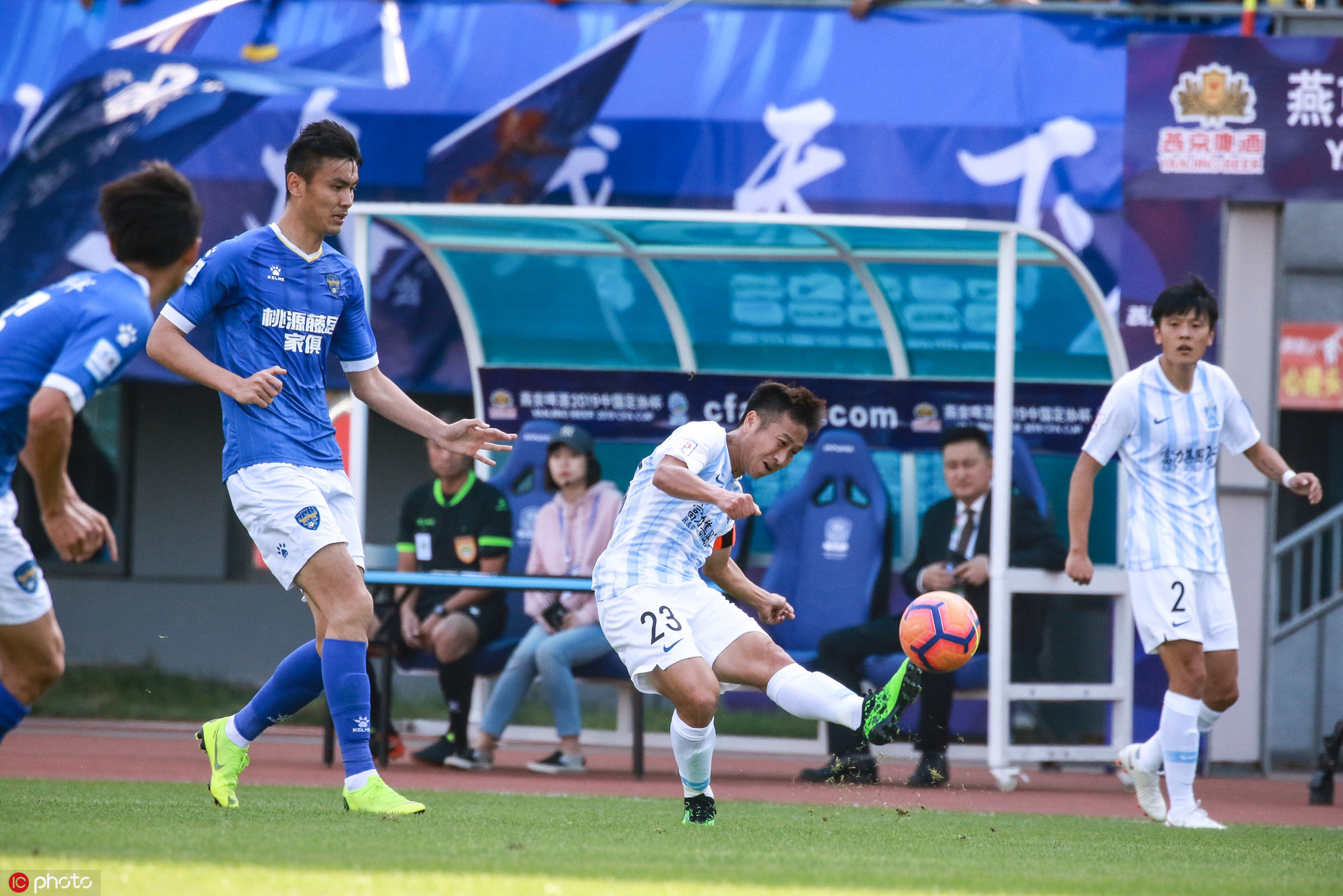 足协杯:许嘉俊建功范云龙染红,泰州1-0爆冷淘汰富力