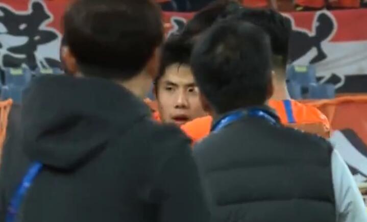 GIF:首次射门就进球!蒿俊闵任意球破门,鲁能1-1庆南