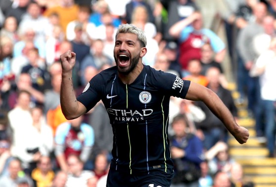 惊心动魄！利物浦球迷都在用手机刷曼城的<a href=http://bf.310bf.net target=_blank class=infotextkey>比分</a>