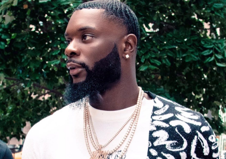 史蒂芬森展示个人帅照：希望你会喜欢我