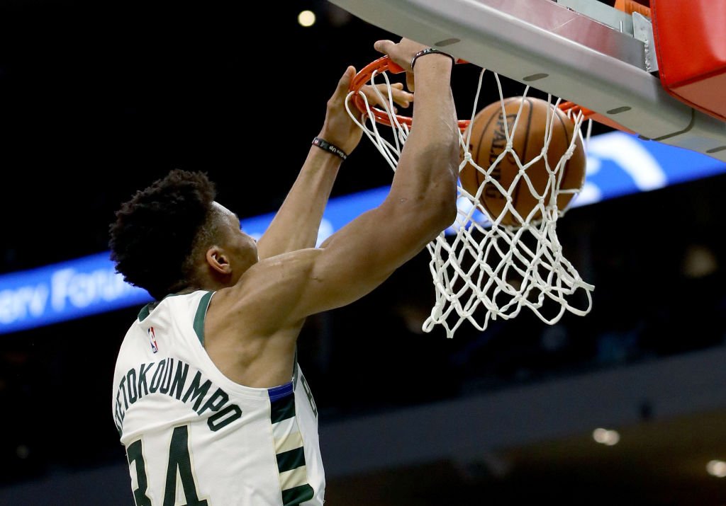 雄鹿今年前11场季后赛净胜对手168分，历史第三多