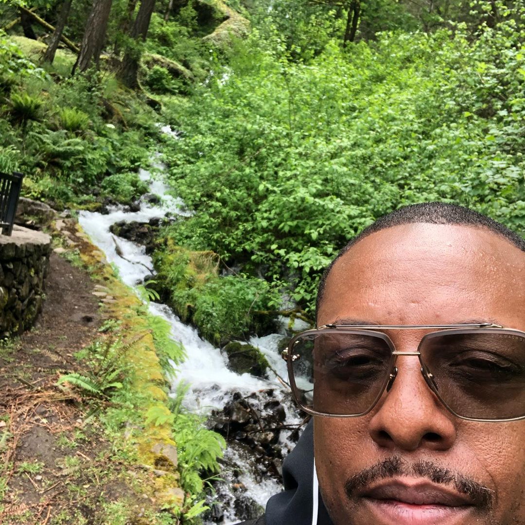 皮尔斯晒度假照：权游要大结局了，今日旅途很治愈