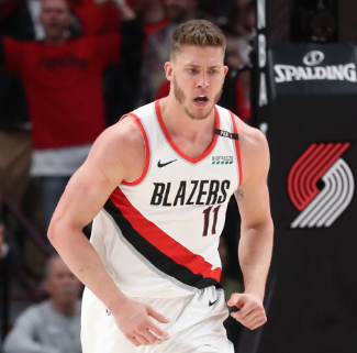 迈耶斯-伦纳德谈球队心态:为尊严而战,就这么简单