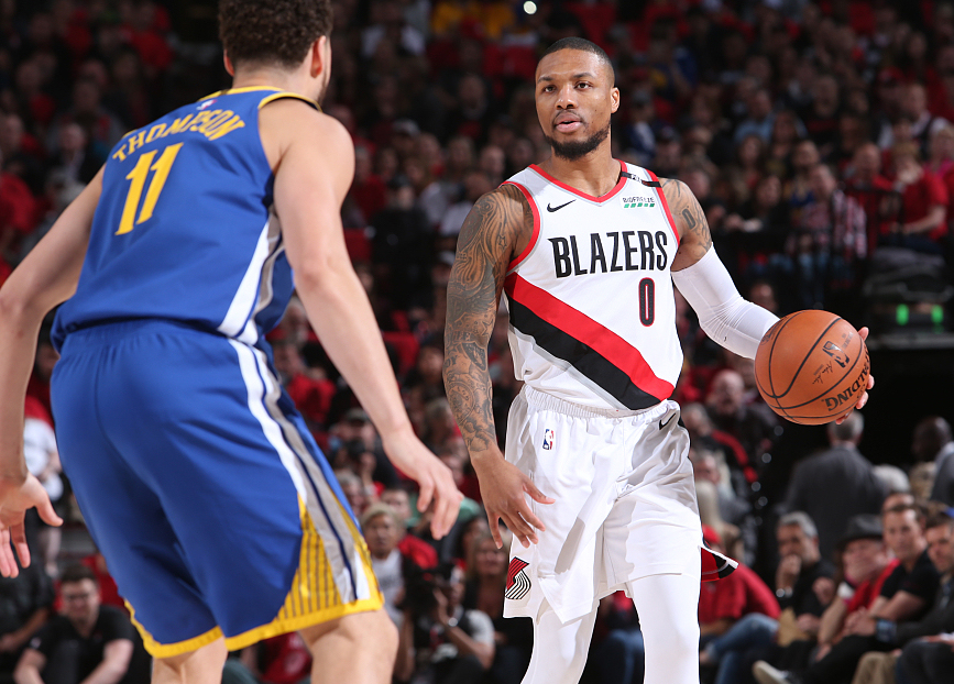 太准了吧！前5分钟勇士开拓者合计20投15中