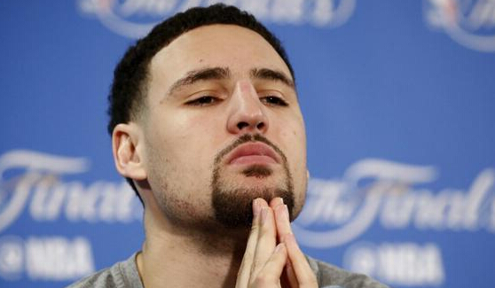 表现不佳!克莱-汤普森21投7中全场得到17分6篮板