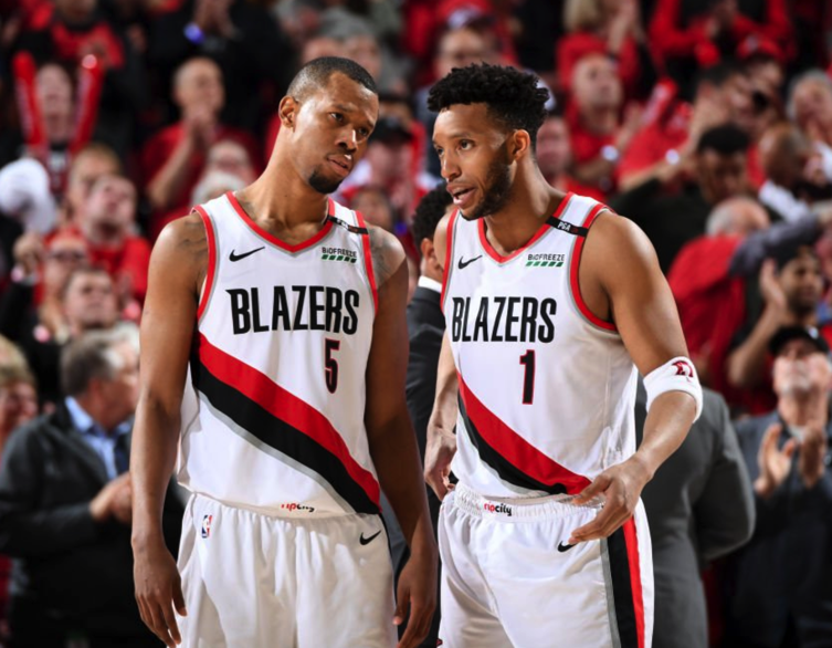 有点背？罗德尼-胡德三年三队均被勇士横扫