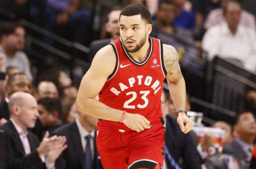 进攻狂潮！猛龙打出一波12-2高潮