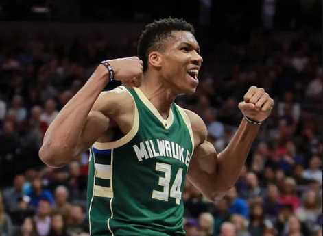 短兵相接！雄鹿下半场反击打出一波14-4高潮