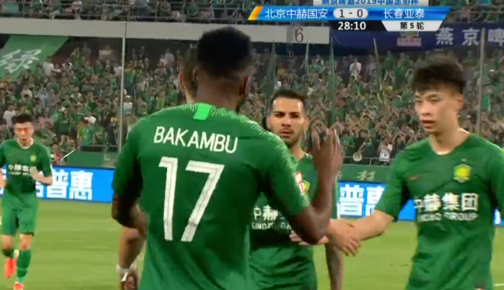 GIF:巴坎布门前抢点得手,国安2-0抢先