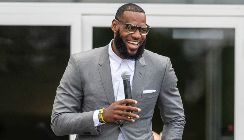 詹姆斯：很高兴投资了利物浦，他们还能继续扩大影响力