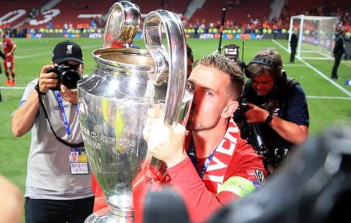 双喜临门！桑德兰市考虑授予亨德森荣誉市民称号