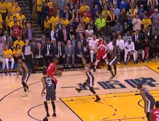 突然发力！猛龙打出一波18-3，拉开比分