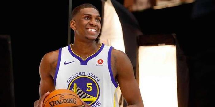 带伤作战！卢尼首节4投3中高效砍下6分2篮板