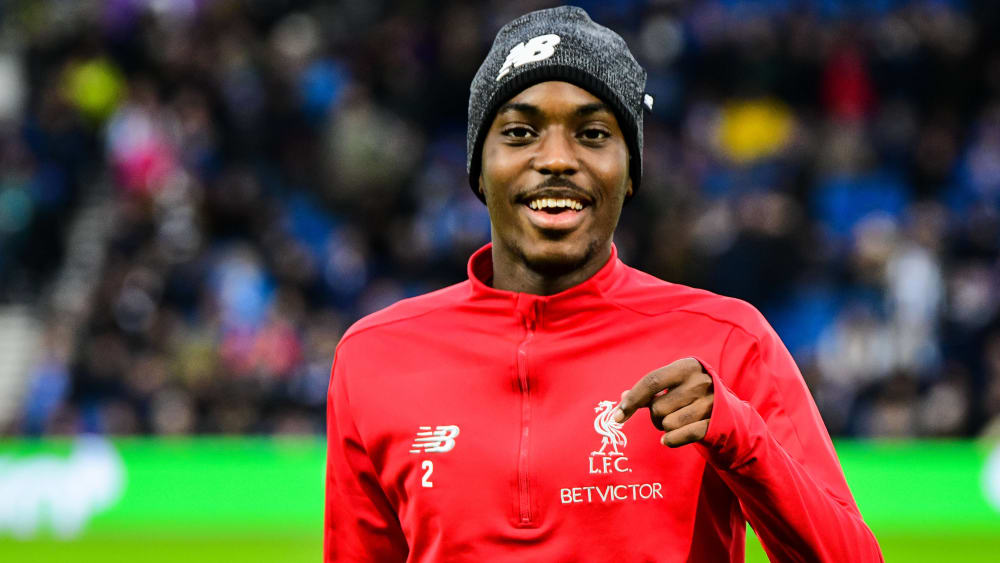 踢球者：沙尔克04接近签下利物浦小将卡马乔