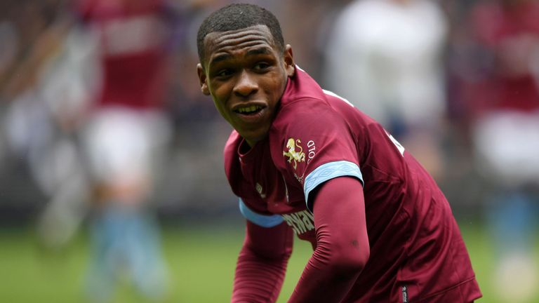 天空体育：迪奥普经纪人将于下周与西汉姆联商讨球员未来