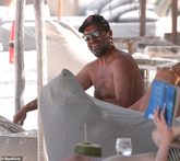 悠长假日！克洛普与妻子在墨西哥海滩轻松度假