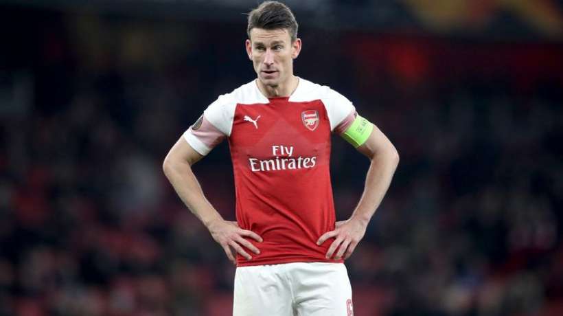 法国记者：里昂有意科斯切尔尼，给他开出了2年合约