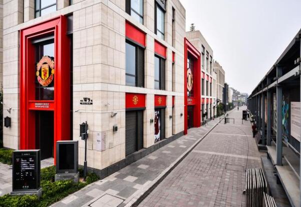 官方：曼联将在内地建立球迷体验中心，上线中文App