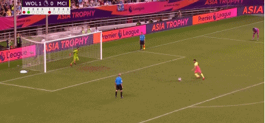 GIF：大卫席尔瓦点球被扑出