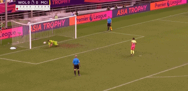 GIF：京多安点球被扑出