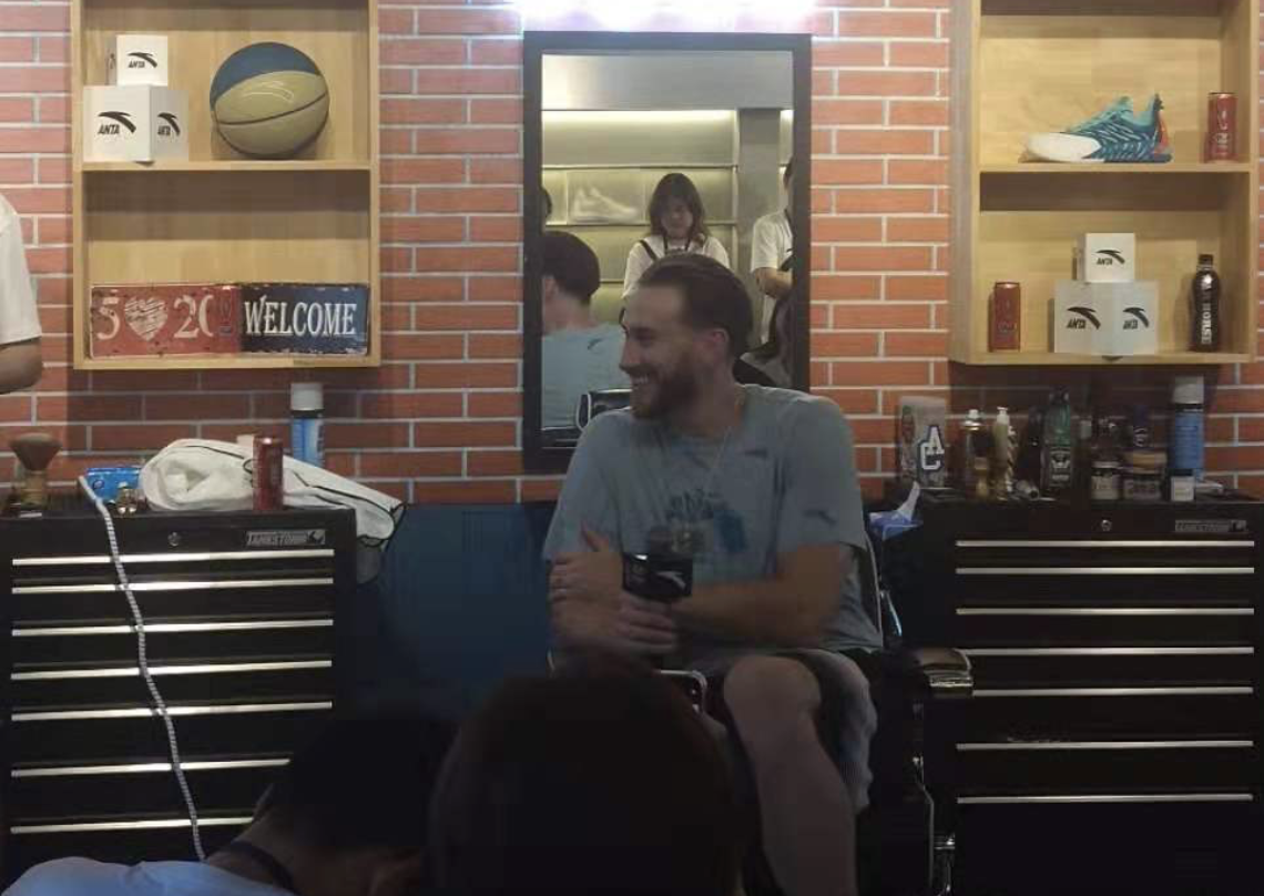 海沃德：女儿喜欢看我玩游戏，打理发型只需5-10分钟