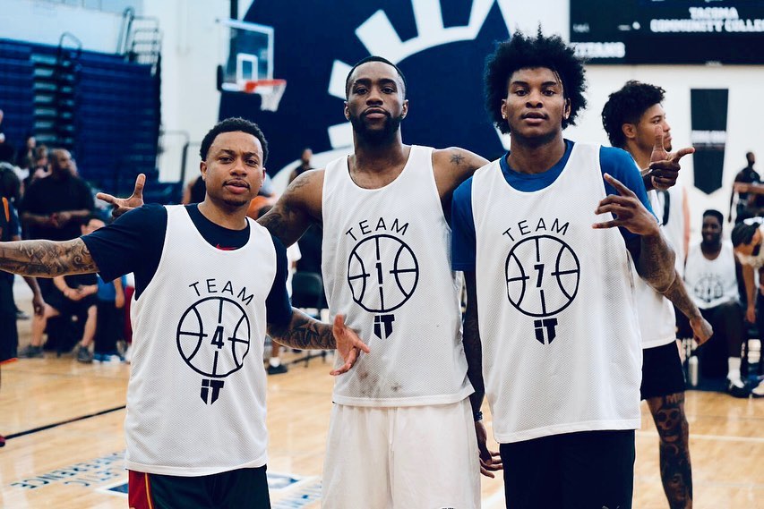 持续训练！小托马斯更新社交媒体晒出与众球星参加比赛照片