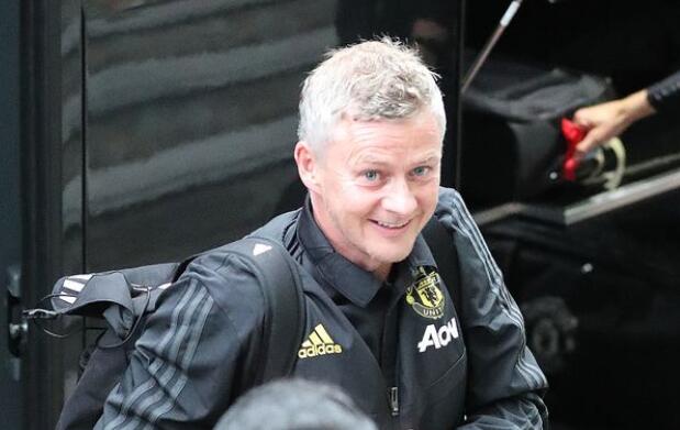 内维尔：可让卢卡库、博格巴和马夏尔在两三年内逐个离开