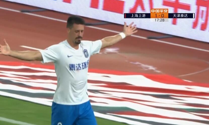 GIF:买提江助攻瓦格纳头球破门,上港1-1泰达
