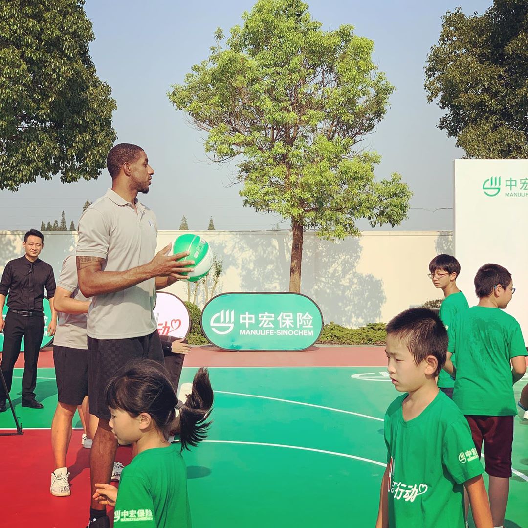 篮球无疆界！阿尔德里奇来沪参加NBA关怀活动