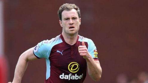 GIF：单挑莱诺，巴恩斯门前推射助伯恩利扳平<a href=http://bf.310bf.net target=_blank class=infotextkey>比分</a>