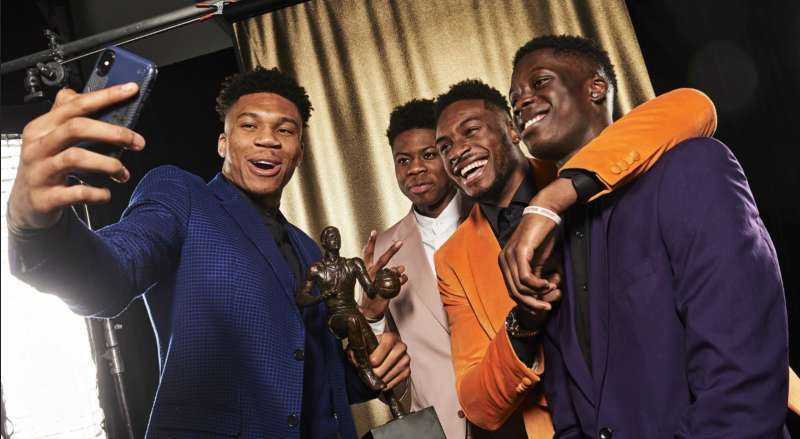 阿德托昆博:月薪曾只有200美元,后来努力进入nba