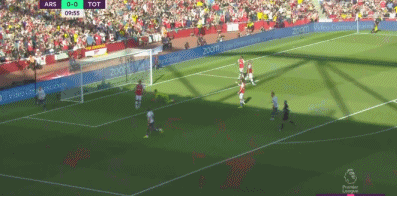 GIF：莱诺扑球脱手，埃里克森补射入网，热刺客场1-0领先