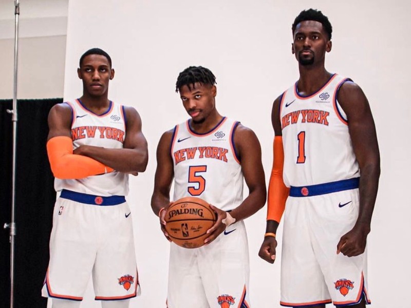 [流言板]尼克斯公布众将身高!兰德尔2米06,巴雷特2米01