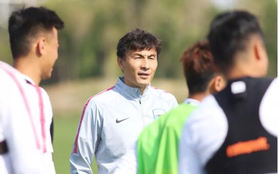 天海新帅首亮相,李玮锋:不可挑战熬炼权势巨子和损伤球队