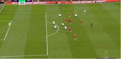 GIF：热刺险些扳平比分，凯恩进球被吹，越位在先