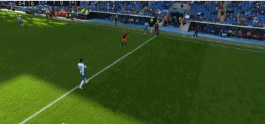 GIF：65分钟，武磊被巴尔加斯换下，观众鼓掌