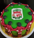 妻子为利物浦球迷特制生日蛋糕，蛋糕上还有“范戴克”