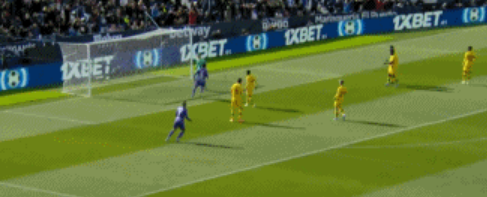 GIF：恩-尼西里世界波破门，<a href=https://www.310bf.com/tags-%E5%B7%B4%E8%90%A8-0.html target=_blank class=infotextkey>巴萨</a>客场0-1落后