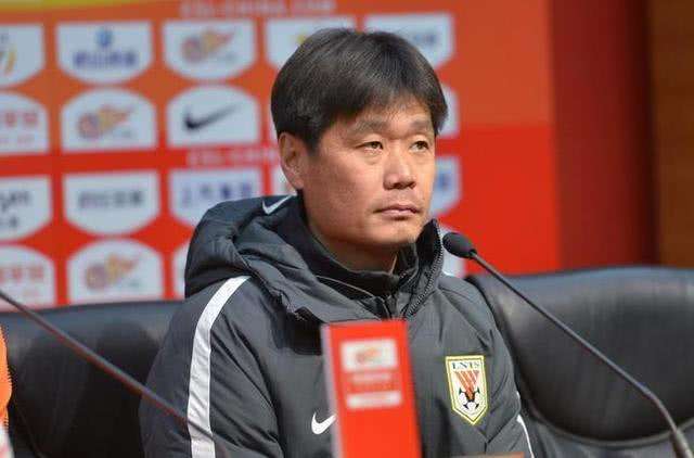 李霄鹏:要用最佳表现回报球迷,蒿俊闵能否出场待定