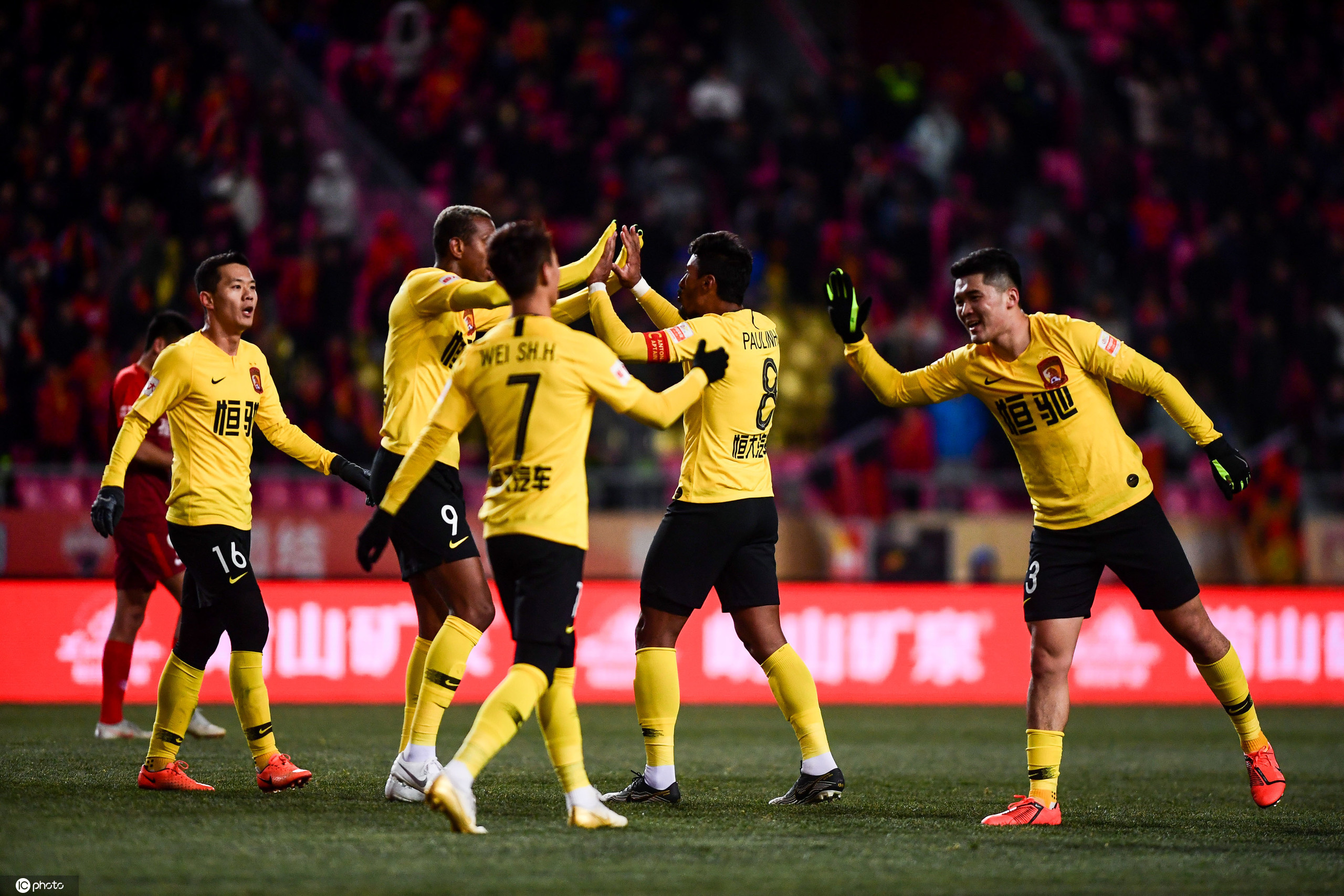 塔利斯卡破门保利尼奥双响,恒大客场3-1华夏末轮决冠军