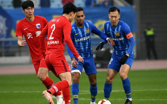吴曦特谢拉建功孙启斌染红,苏宁2-0十人天海