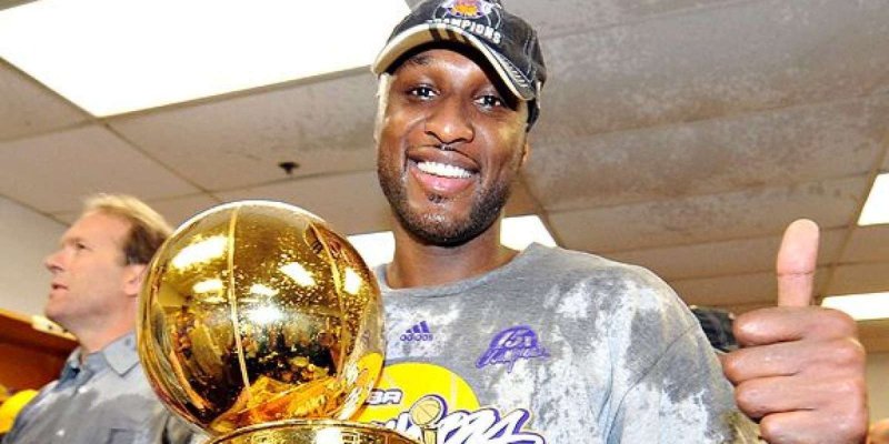 [流言板]奥多姆赛后做客湖人更衣室:现在就准备夺冠庆典吧