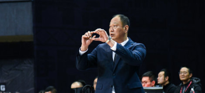 崔万军:亚布塞莱缺席,国内球员很好的站了出来