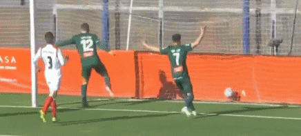 GIF：巴尔加斯突分，卡莱里禁区头球破门，西班牙人1-0
