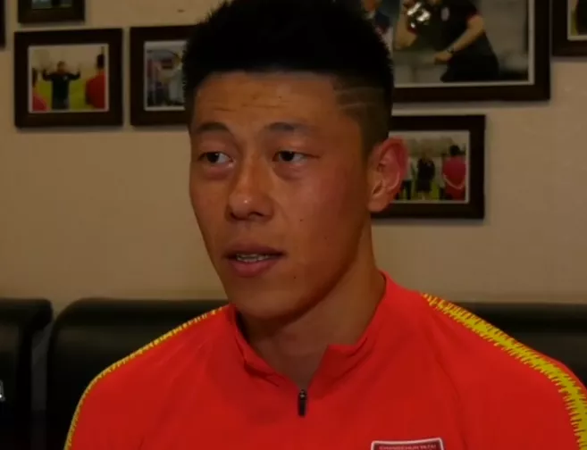 体育网 中国足球 国足 现年27岁的于睿司职中卫,职业生涯效力过贵州