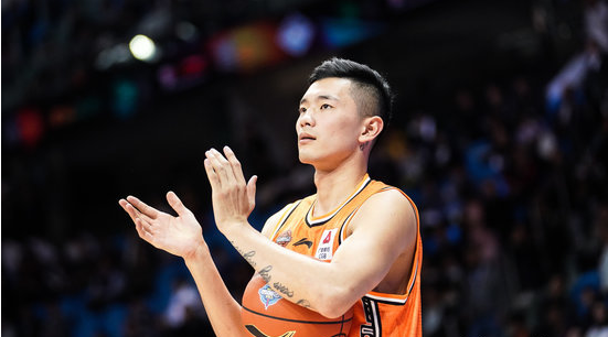 “集五福“迎好运,福建男篮发布对阵八一赛前海报